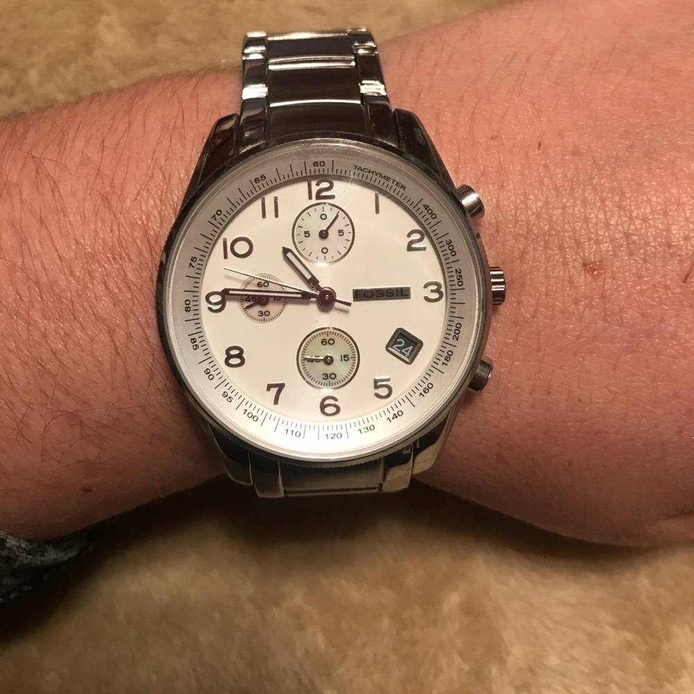 Silver Fossil Watch With Date - image 3